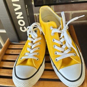 Converse Sunburst Yellow High-Tops